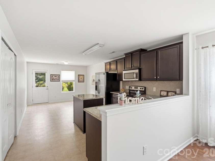757 Willow Creek Drive, Gastonia, NC 28054.  MLS# CAR4398894, YatesRealty ID 37608. 