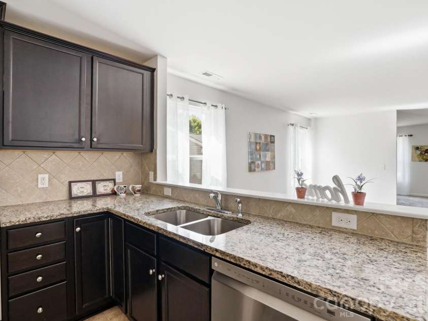 757 Willow Creek Drive, Gastonia, NC 28054.  MLS# CAR4398894, YatesRealty ID 37608. 