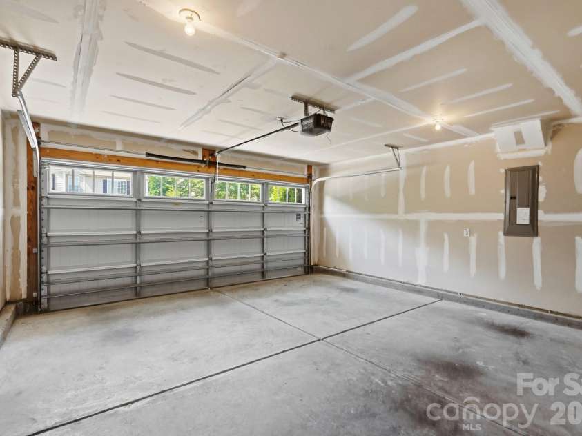 757 Willow Creek Drive, Gastonia, NC 28054.  MLS# CAR4398894, YatesRealty ID 37608. 