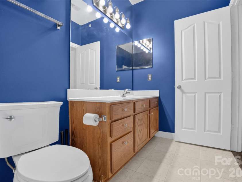 17221 Doe Valley Court, Cornelius, NC 28031.  MLS# CAR4383071, YatesRealty ID 37609. Primary bathroom