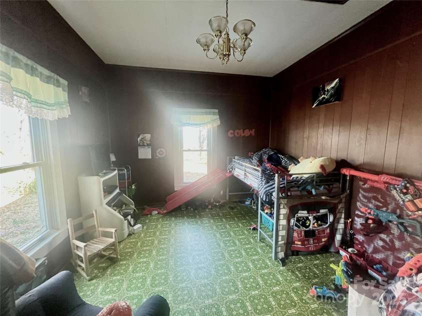 2940 Ambrose Drive, Gastonia, NC 28056.  MLS# CAR4230621, YatesRealty ID 3761. 