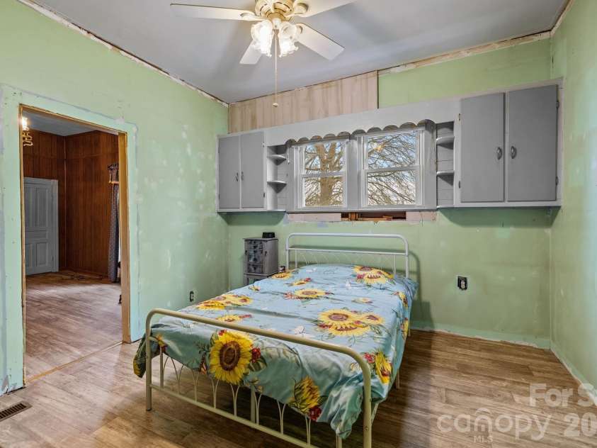 2940 Ambrose Drive, Gastonia, NC 28056.  MLS# CAR4337211, YatesRealty ID 3761. 