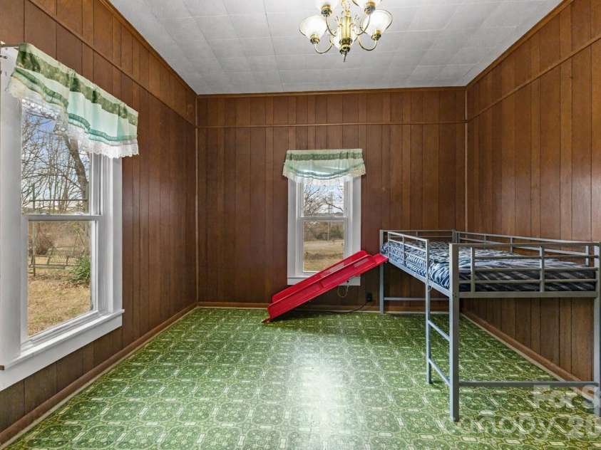 2940 Ambrose Drive, Gastonia, NC 28056.  MLS# CAR4337211, YatesRealty ID 3761. 