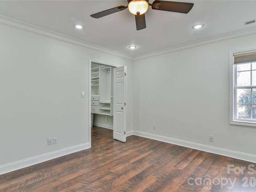 4 Heather Way, Candler, NC 28715.  MLS# CAR4355118, YatesRealty ID 3761. Primary Bedroom
