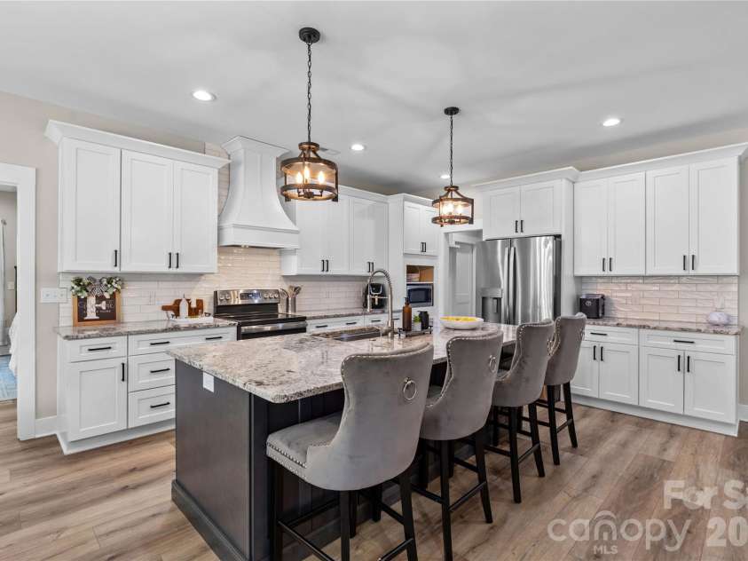 2512 Shuford Road, Lincolnton, NC 28092.  MLS# CAR4400936, YatesRealty ID 37610. 