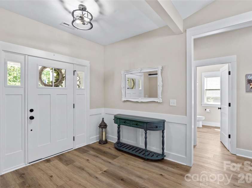 2512 Shuford Road, Lincolnton, NC 28092.  MLS# CAR4400936, YatesRealty ID 37610. Entry way
