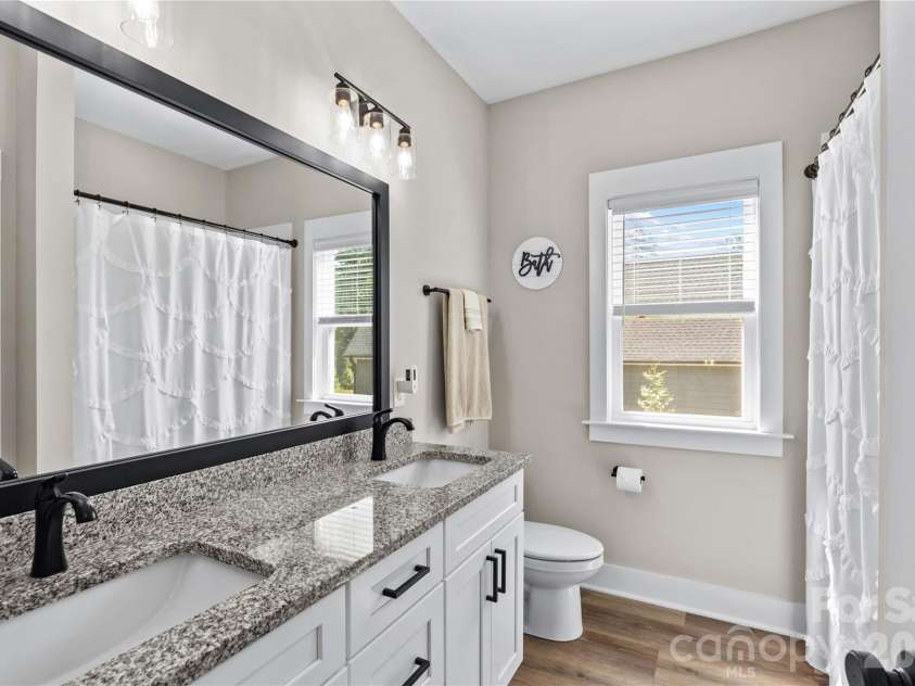 2512 Shuford Road, Lincolnton, NC 28092.  MLS# CAR4400936, YatesRealty ID 37610. Full bath 2