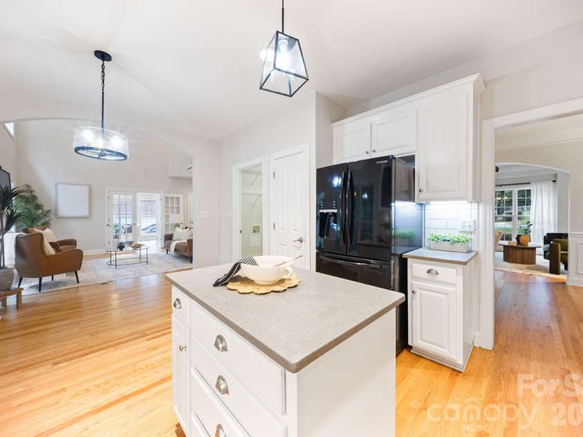 5355 Shannamara Drive, Matthews, NC 28104.  MLS# CAR4400014, YatesRealty ID 37611. 