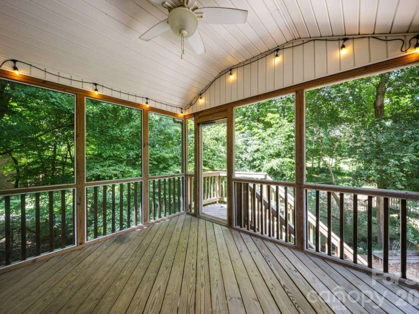 5355 Shannamara Drive, Matthews, NC 28104.  MLS# CAR4400014, YatesRealty ID 37611. 