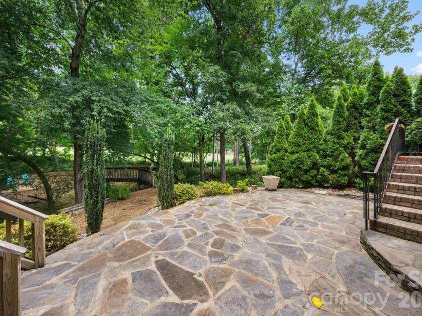 5355 Shannamara Drive, Matthews, NC 28104.  MLS# CAR4400014, YatesRealty ID 37611. 
