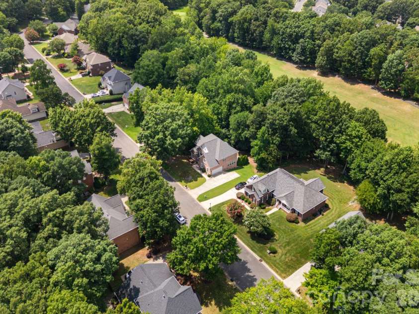 5355 Shannamara Drive, Matthews, NC 28104.  MLS# CAR4400014, YatesRealty ID 37611. 