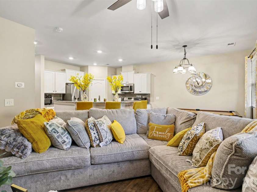 306 Ascot Run Way, Fort Mill, SC 29715.  MLS# CAR4400764, YatesRealty ID 37612. 