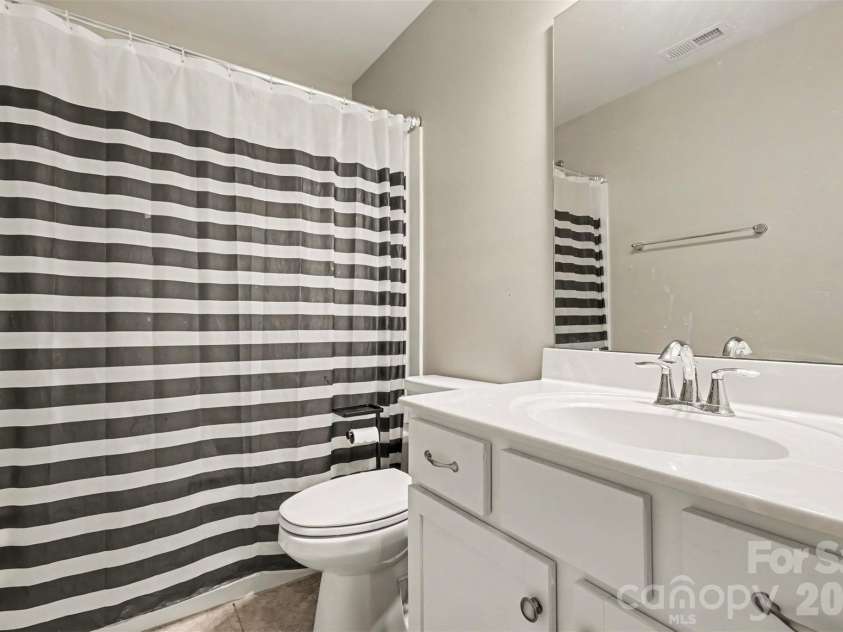 306 Ascot Run Way, Fort Mill, SC 29715.  MLS# CAR4400764, YatesRealty ID 37612. 