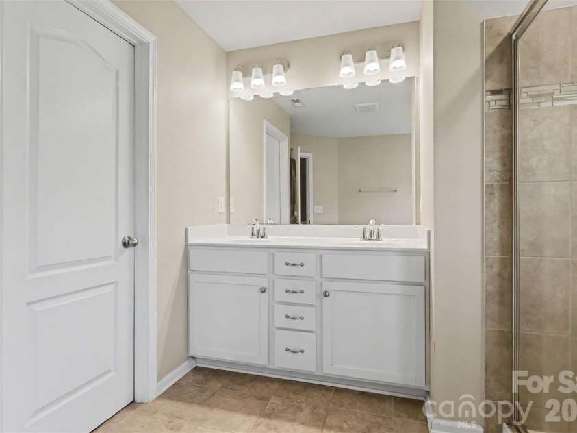 306 Ascot Run Way, Fort Mill, SC 29715.  MLS# CAR4400764, YatesRealty ID 37612. 