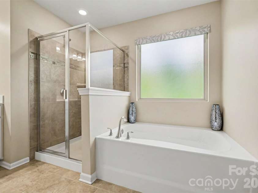 306 Ascot Run Way, Fort Mill, SC 29715.  MLS# CAR4400764, YatesRealty ID 37612. 