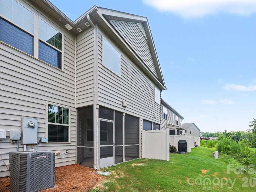 306 Ascot Run Way, Fort Mill, SC 29715.  MLS# CAR4400764, YatesRealty ID 37612. 