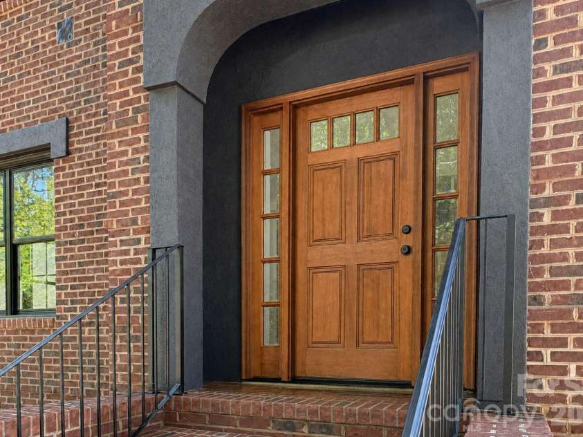 732 Ellsworth Road, Charlotte, NC 28211.  MLS# CAR4402000, YatesRealty ID 37613. 