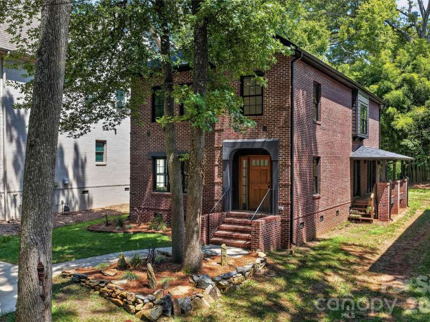 732 Ellsworth Road, Charlotte, NC 28211.  MLS# CAR4402000, YatesRealty ID 37613. 