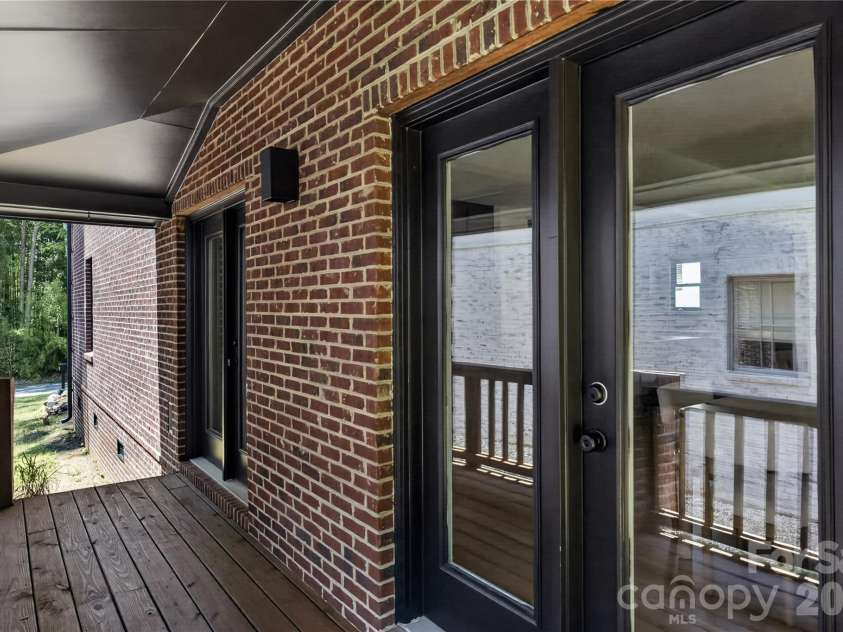 732 Ellsworth Road, Charlotte, NC 28211.  MLS# CAR4402000, YatesRealty ID 37613. 