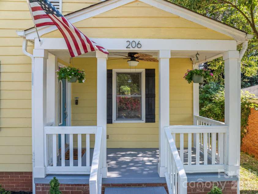 206 Cedar Street, Belmont, NC 28012.  MLS# CAR4402162, YatesRealty ID 37614. 