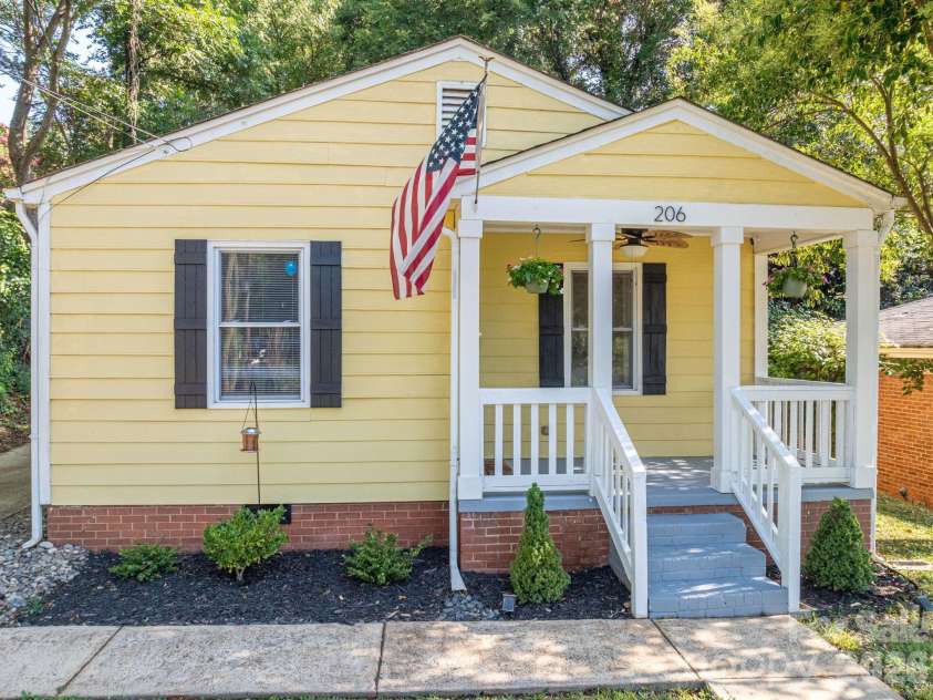 206 Cedar Street, Belmont, NC 28012.  MLS# CAR4402162, YatesRealty ID 37614. 