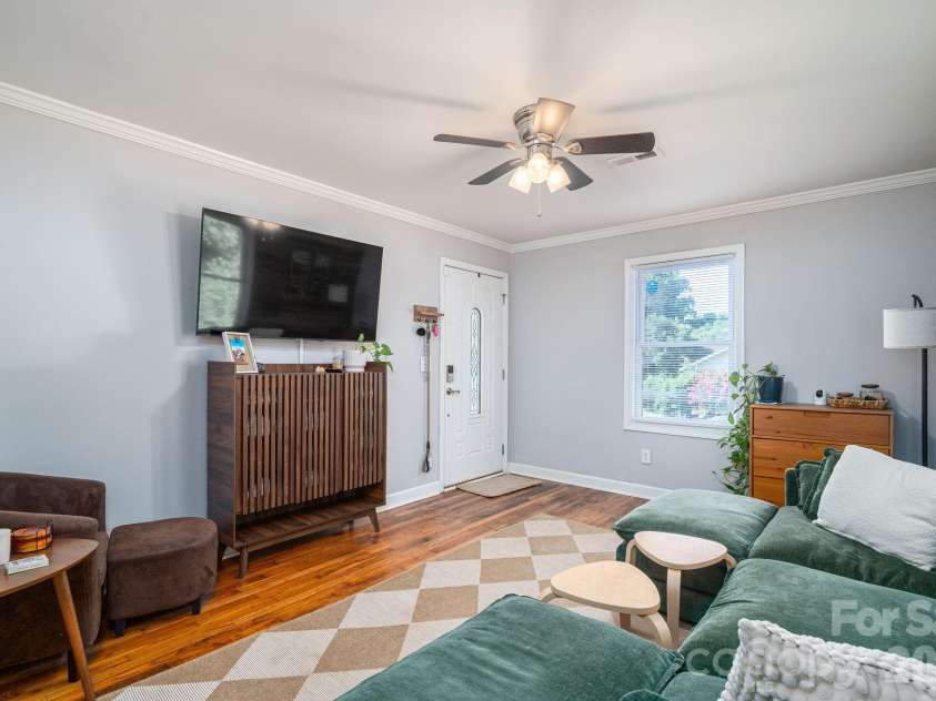 206 Cedar Street, Belmont, NC 28012.  MLS# CAR4402162, YatesRealty ID 37614. 