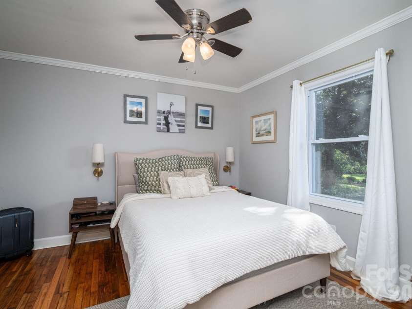 206 Cedar Street, Belmont, NC 28012.  MLS# CAR4402162, YatesRealty ID 37614. 