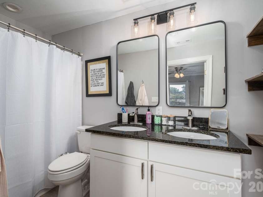 206 Cedar Street, Belmont, NC 28012.  MLS# CAR4402162, YatesRealty ID 37614. 