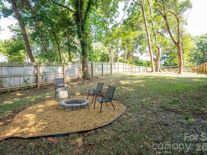 206 Cedar Street, Belmont, NC 28012.  MLS# CAR4402162, YatesRealty ID 37614. 