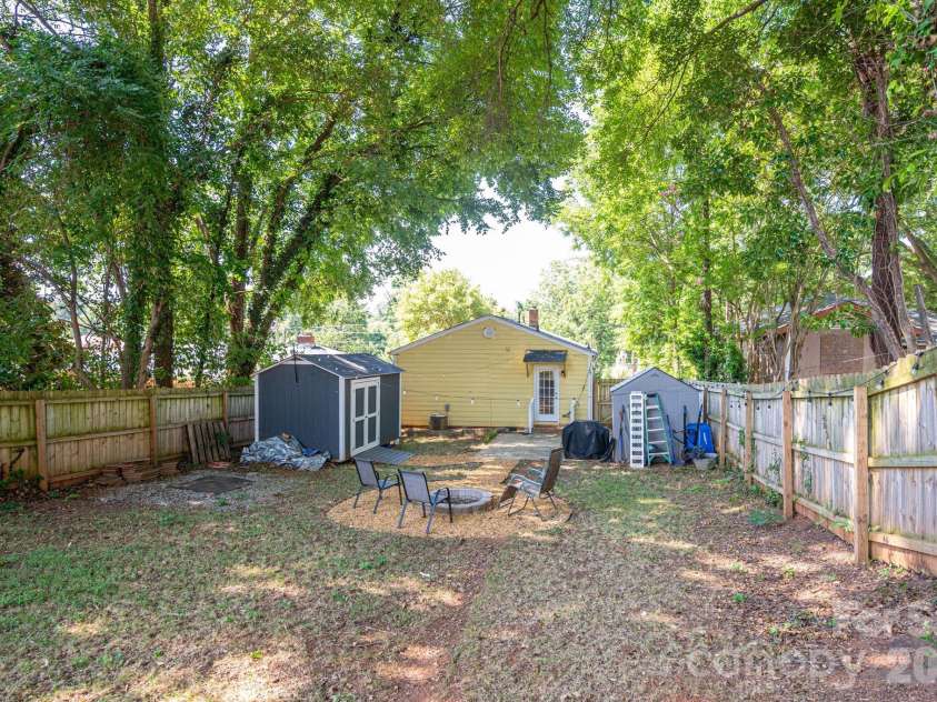 206 Cedar Street, Belmont, NC 28012.  MLS# CAR4402162, YatesRealty ID 37614. 
