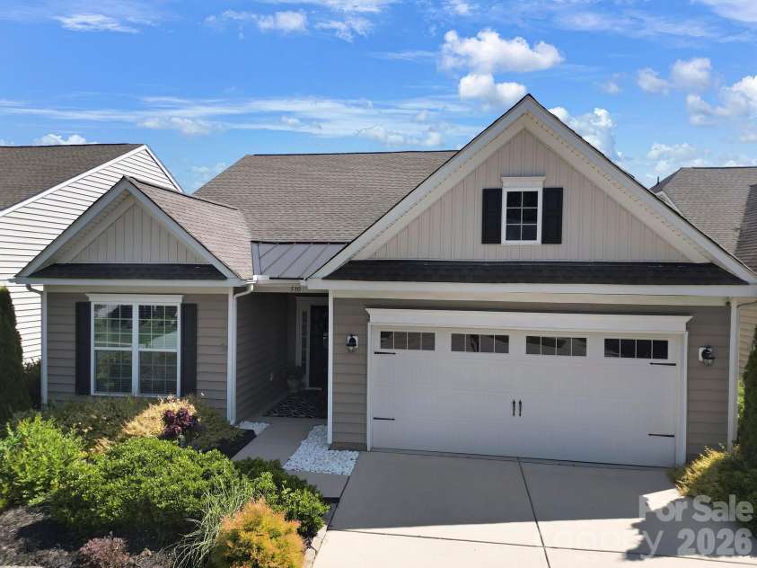 530 Livingston Drive, Lancaster, SC 29720.  MLS# CAR4402657, YatesRealty ID 37620. 