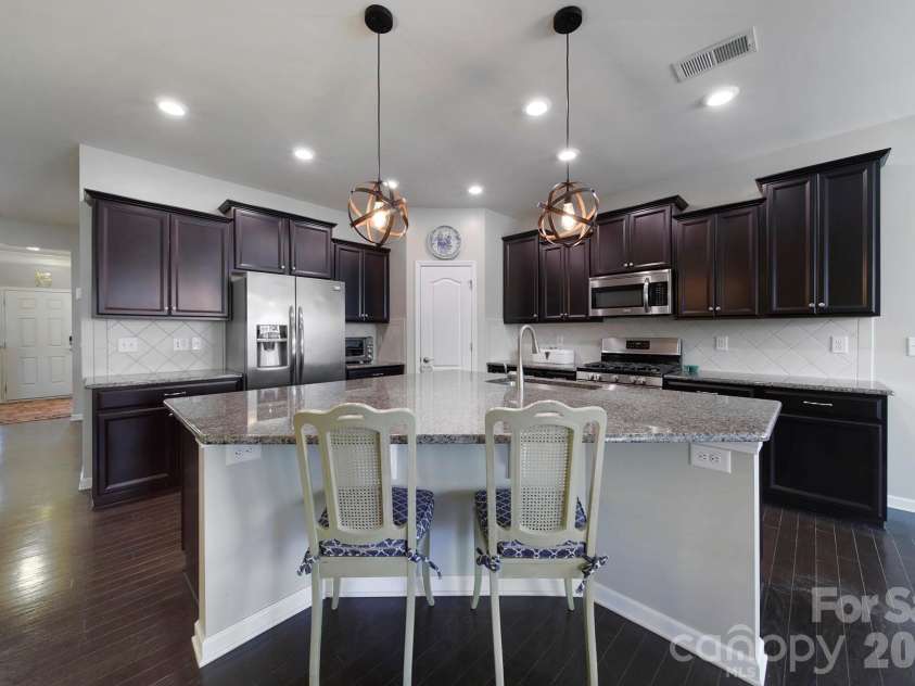530 Livingston Drive, Lancaster, SC 29720.  MLS# CAR4402657, YatesRealty ID 37620. 