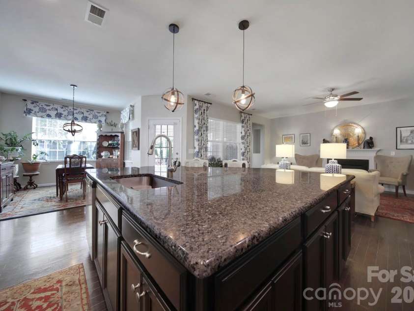 530 Livingston Drive, Lancaster, SC 29720.  MLS# CAR4402657, YatesRealty ID 37620. 