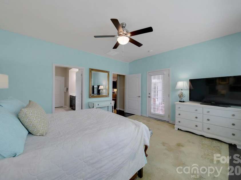 530 Livingston Drive, Lancaster, SC 29720.  MLS# CAR4402657, YatesRealty ID 37620. 