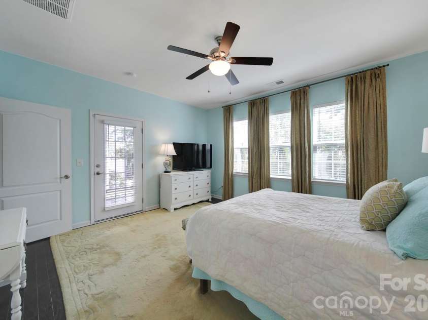 530 Livingston Drive, Lancaster, SC 29720.  MLS# CAR4402657, YatesRealty ID 37620. 