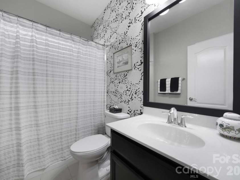 530 Livingston Drive, Lancaster, SC 29720.  MLS# CAR4402657, YatesRealty ID 37620. 