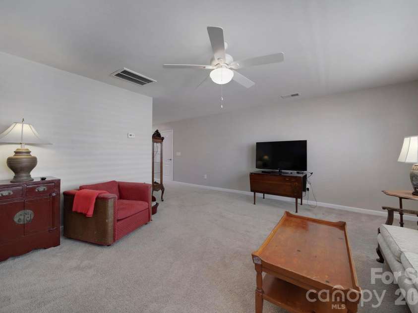 530 Livingston Drive, Lancaster, SC 29720.  MLS# CAR4402657, YatesRealty ID 37620. 