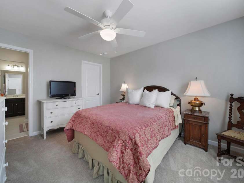 530 Livingston Drive, Lancaster, SC 29720.  MLS# CAR4402657, YatesRealty ID 37620. 