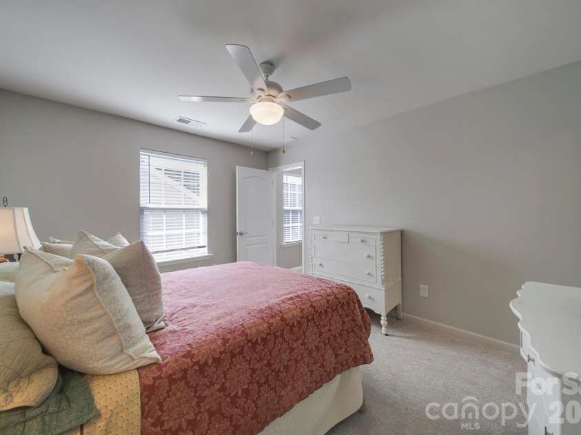 530 Livingston Drive, Lancaster, SC 29720.  MLS# CAR4402657, YatesRealty ID 37620. 