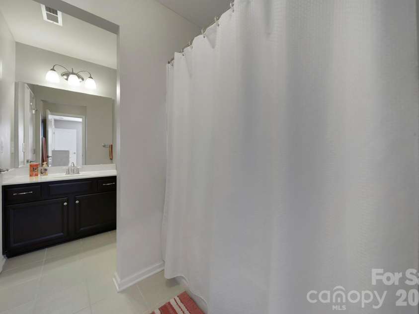530 Livingston Drive, Lancaster, SC 29720.  MLS# CAR4402657, YatesRealty ID 37620. 