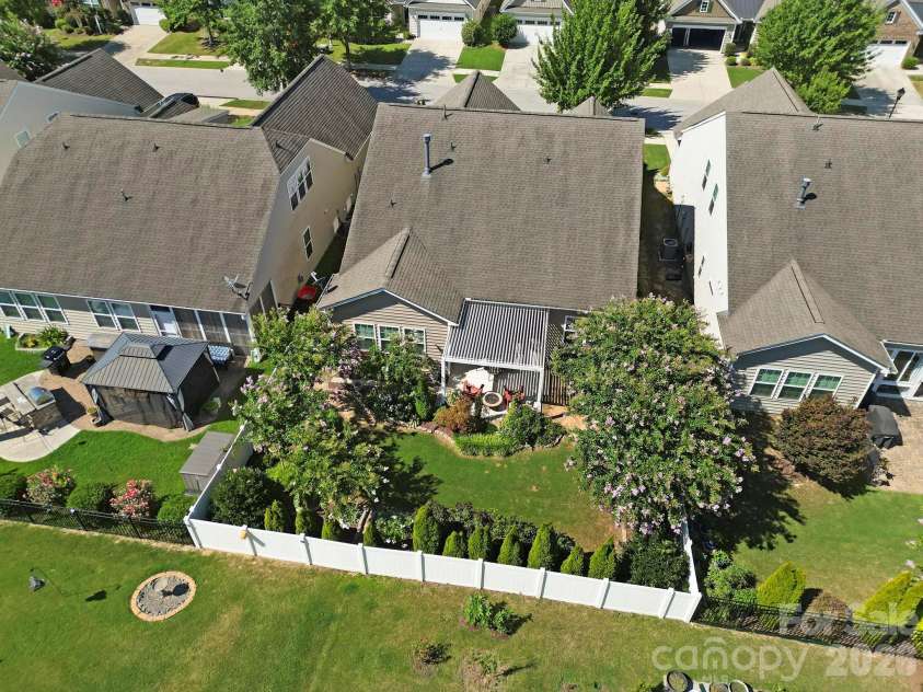 530 Livingston Drive, Lancaster, SC 29720.  MLS# CAR4402657, YatesRealty ID 37620. 
