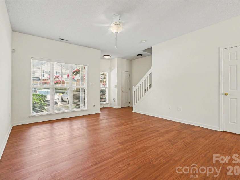 6414 Mallard View Lane, Charlotte, NC 28269.  MLS# CAR4401779, YatesRealty ID 37621. 