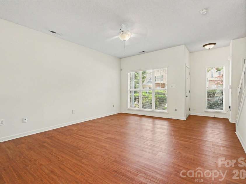 6414 Mallard View Lane, Charlotte, NC 28269.  MLS# CAR4401779, YatesRealty ID 37621. 