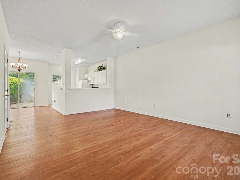 6414 Mallard View Lane, Charlotte, NC 28269.  MLS# CAR4401779, YatesRealty ID 37621. 