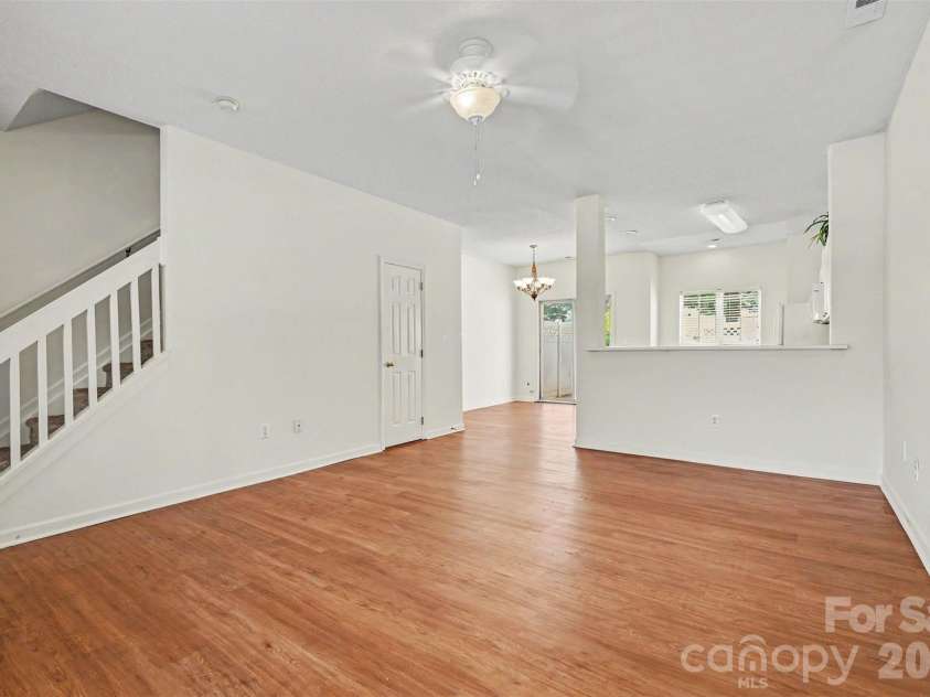 6414 Mallard View Lane, Charlotte, NC 28269.  MLS# CAR4401779, YatesRealty ID 37621. 