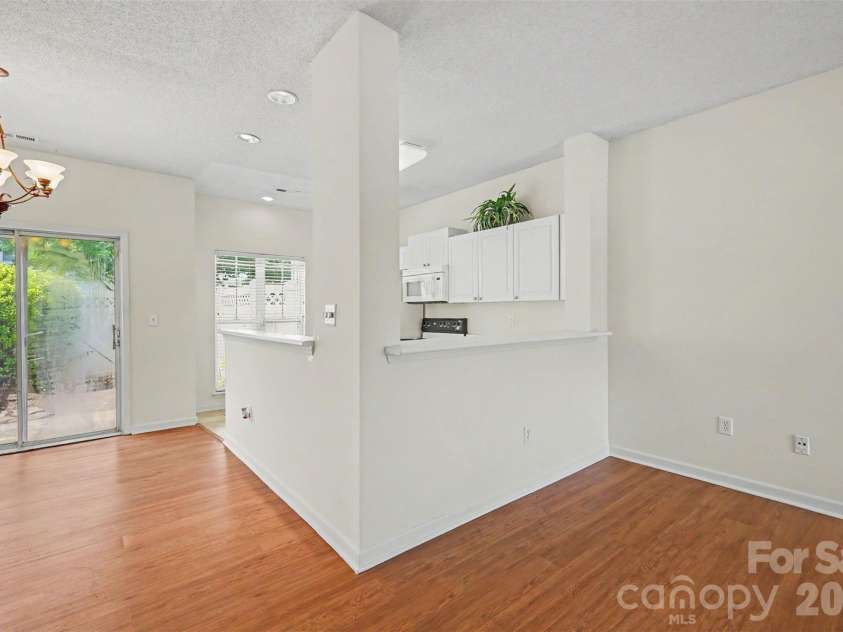 6414 Mallard View Lane, Charlotte, NC 28269.  MLS# CAR4401779, YatesRealty ID 37621. 