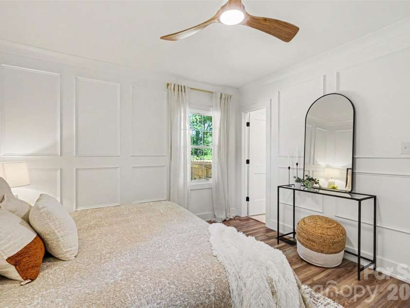 12620 Idlewild Road, Matthews, NC 28105.  MLS# CAR4401903, YatesRealty ID 37622. 