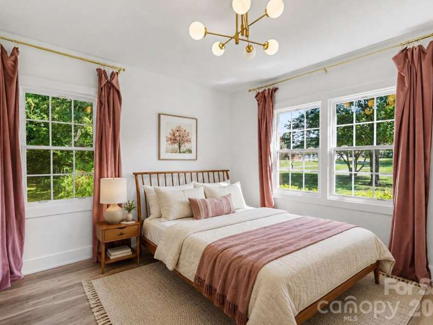 12620 Idlewild Road, Matthews, NC 28105.  MLS# CAR4401903, YatesRealty ID 37622. 