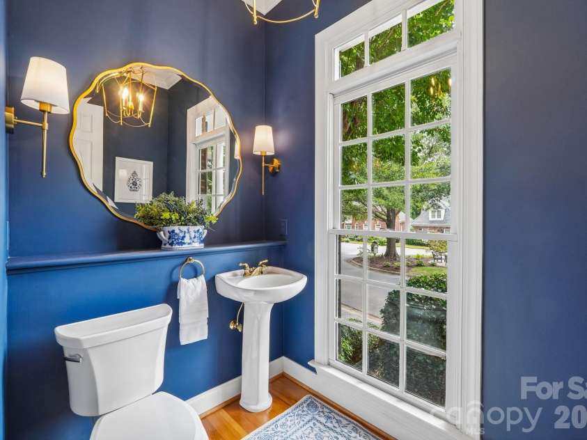 5401 Haynes Hall Place, Charlotte, NC 28270.  MLS# CAR4403065, YatesRealty ID 37623. Half Bathroom