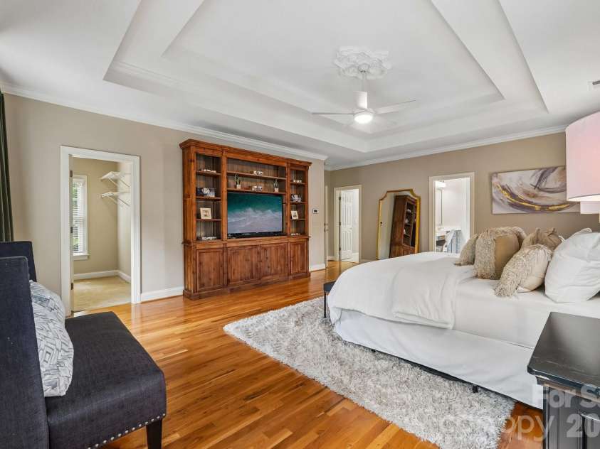 5401 Haynes Hall Place, Charlotte, NC 28270.  MLS# CAR4403065, YatesRealty ID 37623. Owners Bedroom